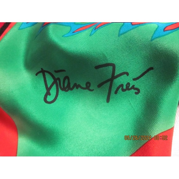Vintage Diane Freis Silk Scarf 42 inch x 42 Red green Blue Yellow floralcolorful - Picture 3 of 3